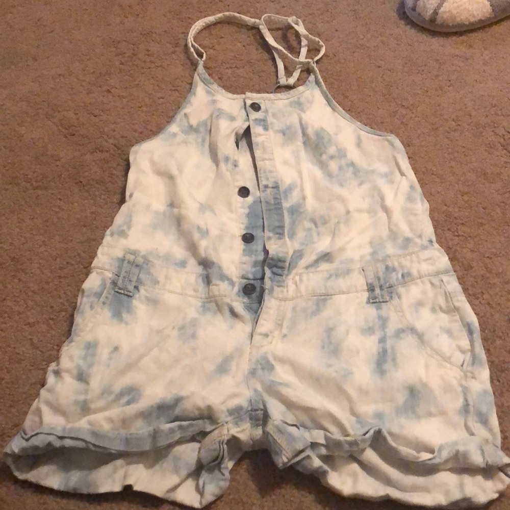 Roxy overall shorts size 5 light wash denim